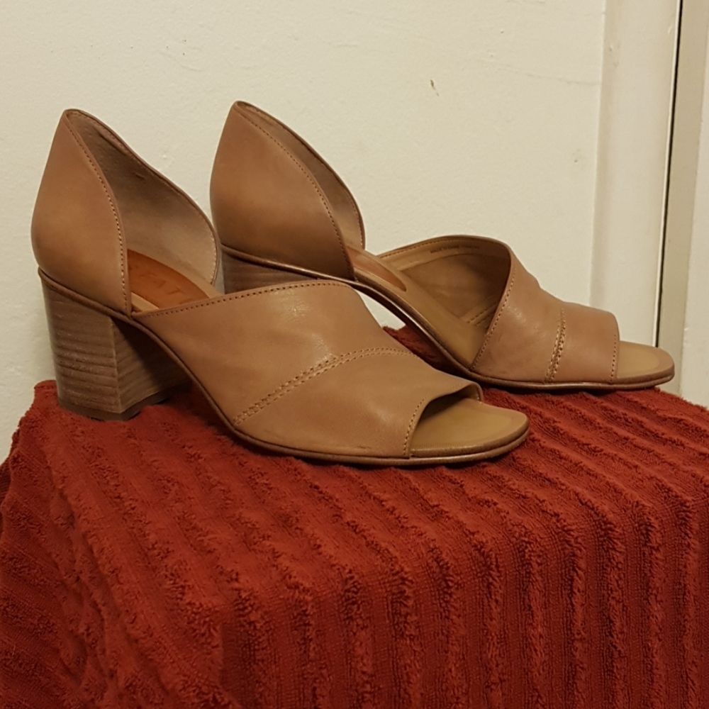 1 State Gretta Sandal